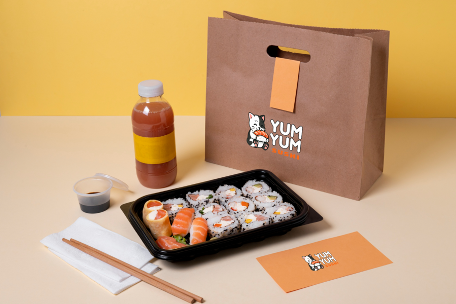 Разработка логотипа и фирменного стиля для YumYum SUSHI.
